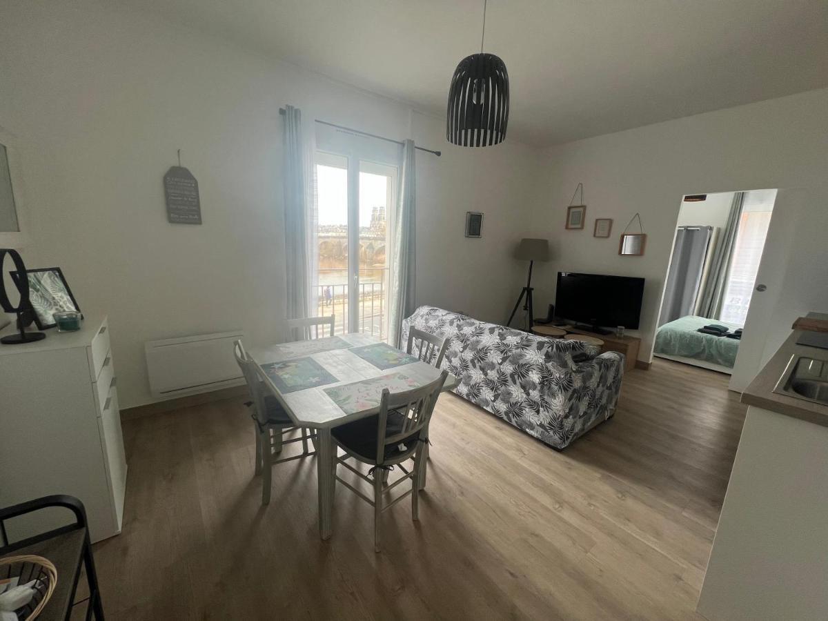 Cosy Loire, T2 Neuf, Front De Loire ,Vue Cathedrale,5Min A Pied Centre Ville Et Parking Prive Орлеан Екстер'єр фото